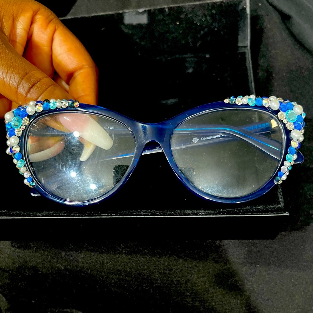 💙Divalicious Eyewear Crystal And Stone💙 NON PRESCRIPTION!